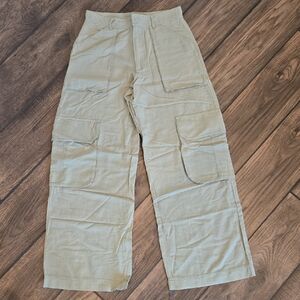 Wide Leg Cargo Pants in Green